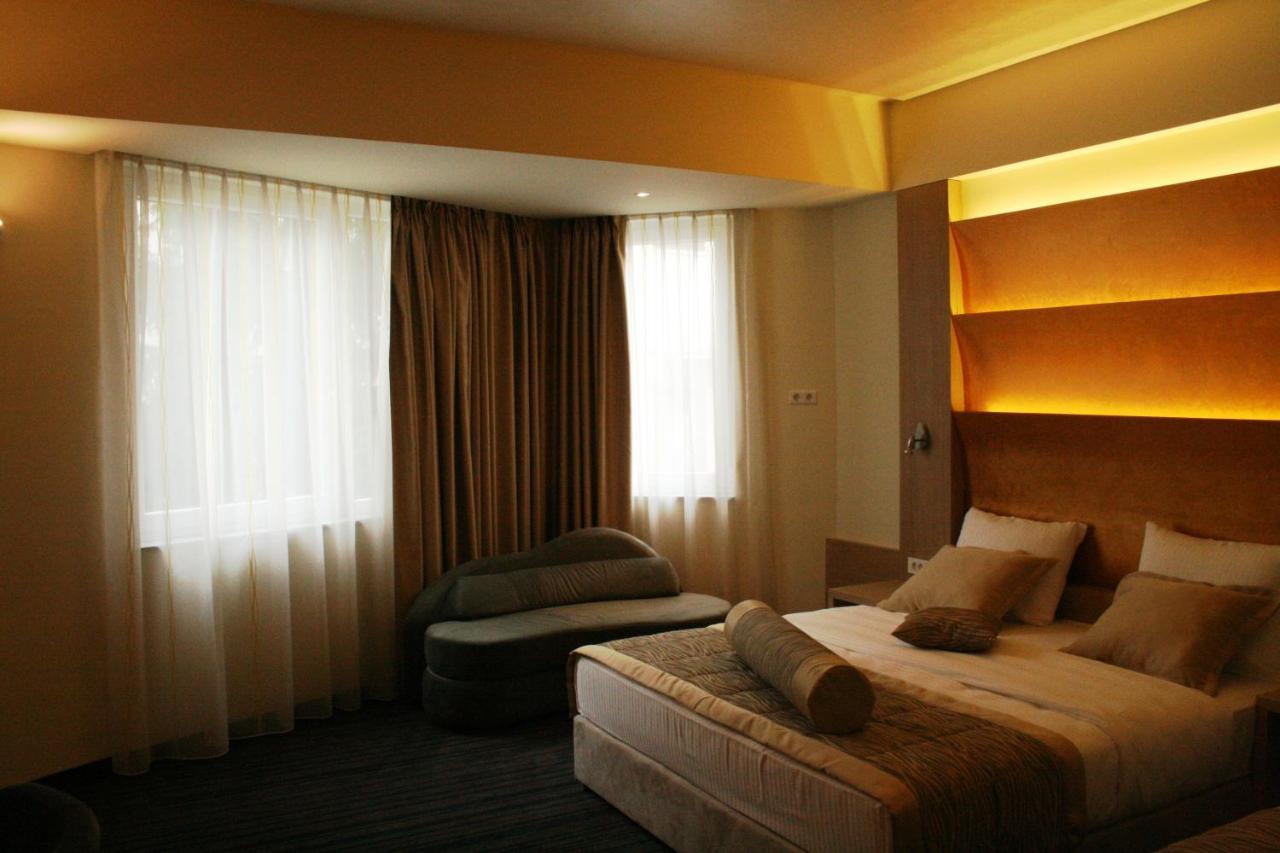 สปา โฮเต็ล เทอร์เม Hotel อิลิดชา ภายนอก รูปภาพ