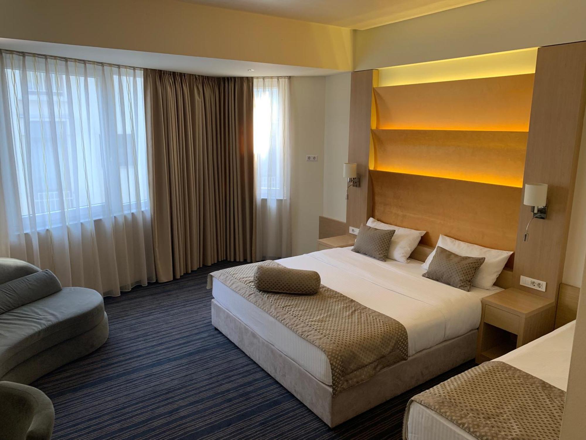 สปา โฮเต็ล เทอร์เม Hotel อิลิดชา ภายนอก รูปภาพ